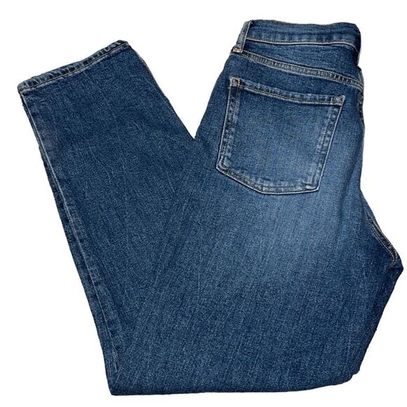 Old Navy Sky-Hi Straight Secret Smooth Pockets Jeans - Picture 4 of 16